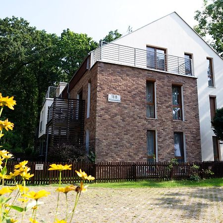 Apartament Ikar Z Wlasnym Ogrodkiem, Bardzo Blisko Morza Реваль Экстерьер фото