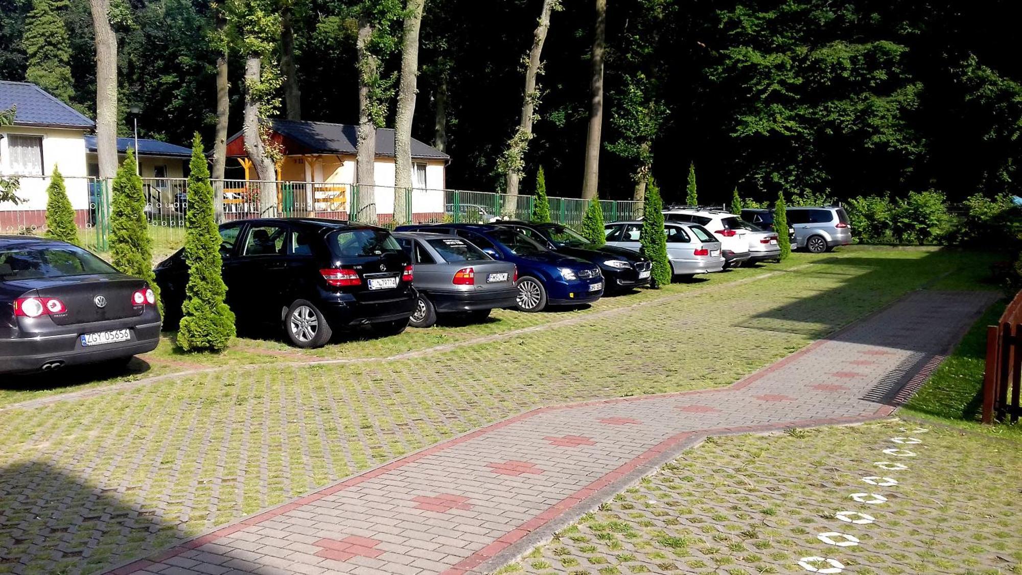 Apartament Ikar Z Wlasnym Ogrodkiem, Bardzo Blisko Morza Реваль Экстерьер фото